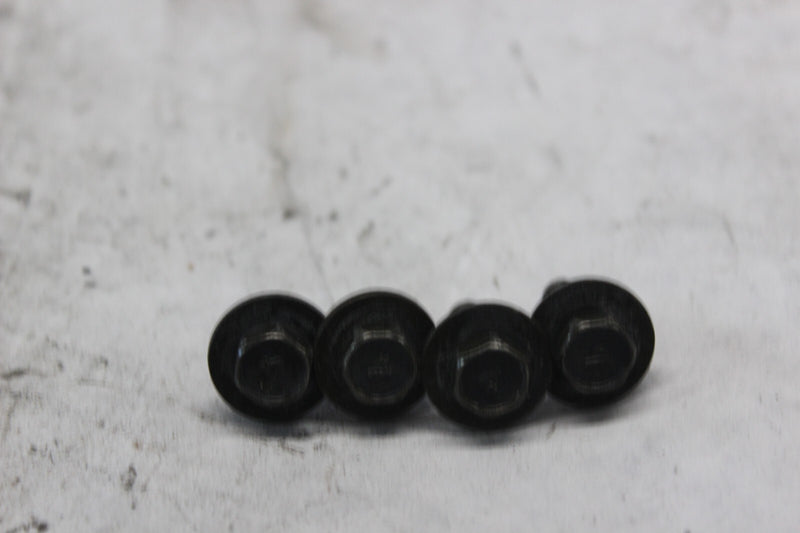 TANK BRACKET BOLT 4PCS 09116-06152 2002 SUZUKI GSX-R1000