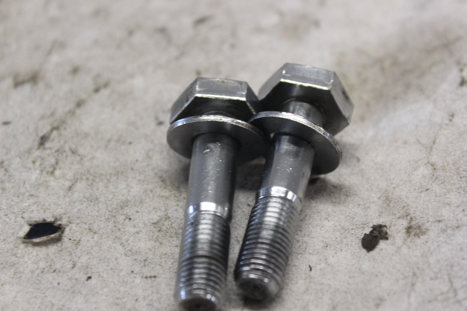 FRONT CALIPER BOLT 2PCS 90123-MB9-870 1982 HONDA GOLDWING GL1100A