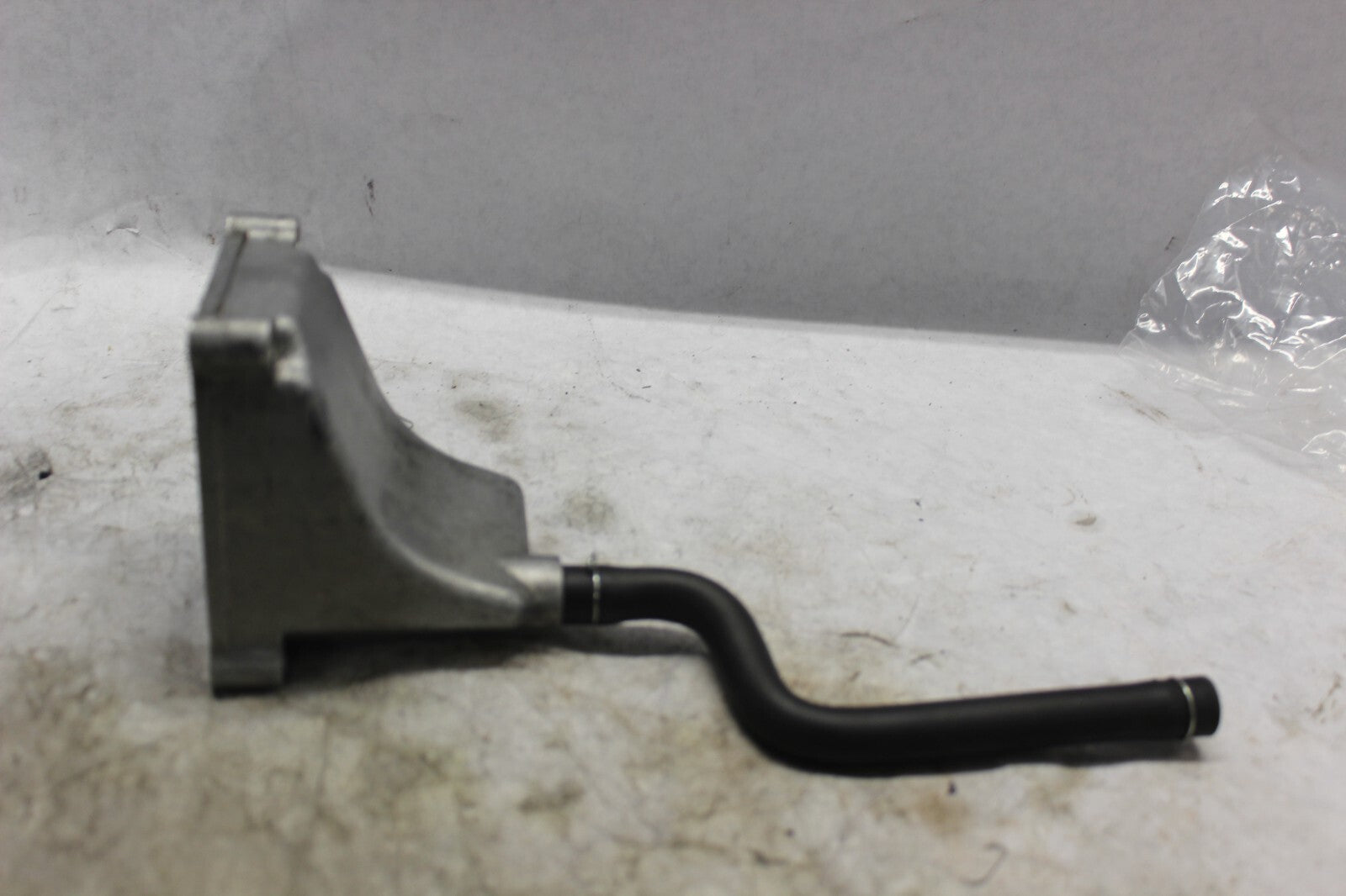 BREATHER COVER W/ HOSE 11330-24F01 2002 SUZUKI HAYABUSA GSX1300R