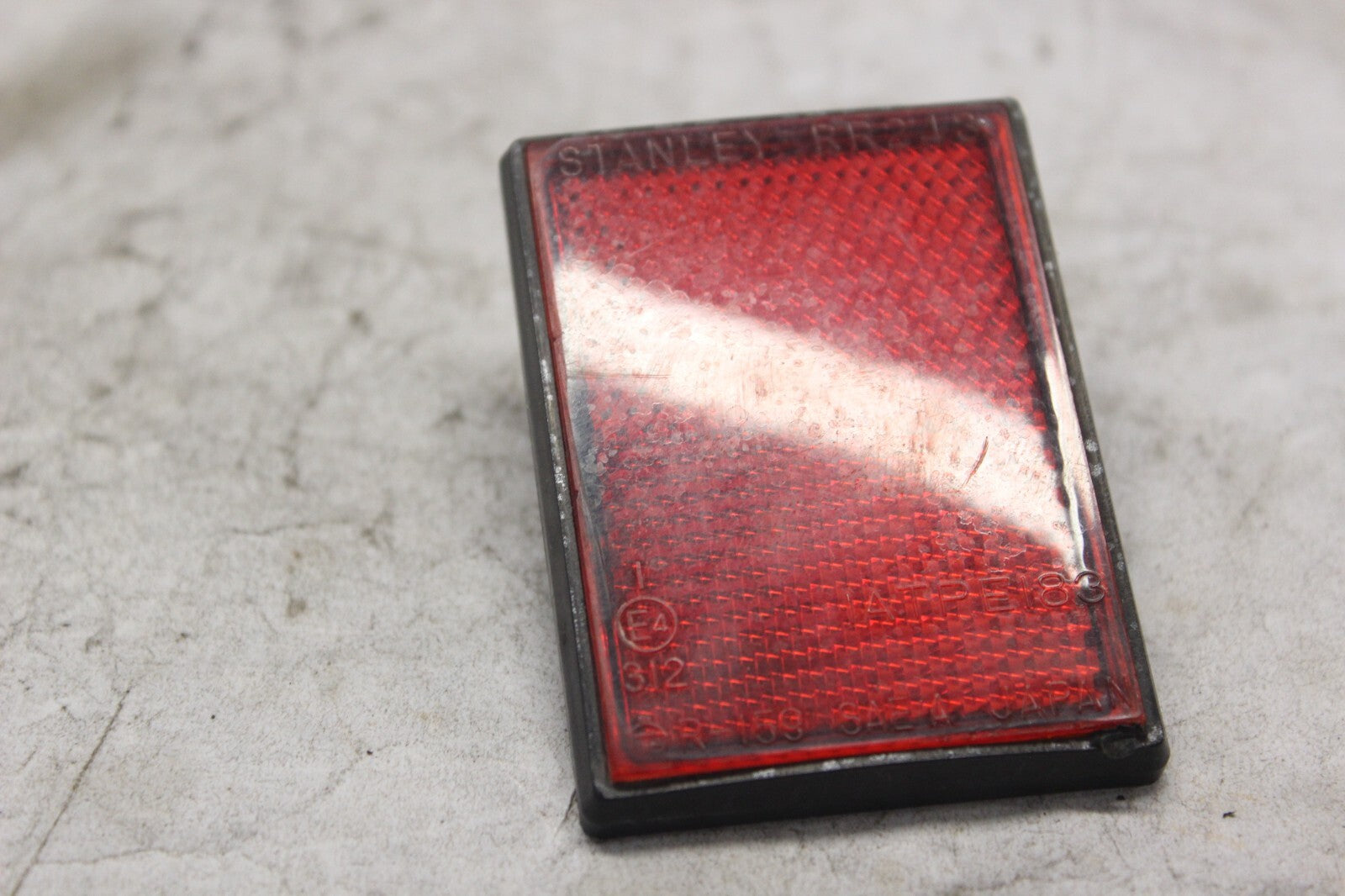 REAR REFLEX REFLECTOR RED 33741-415-602 1982 HONDA GOLDWING GL1100A