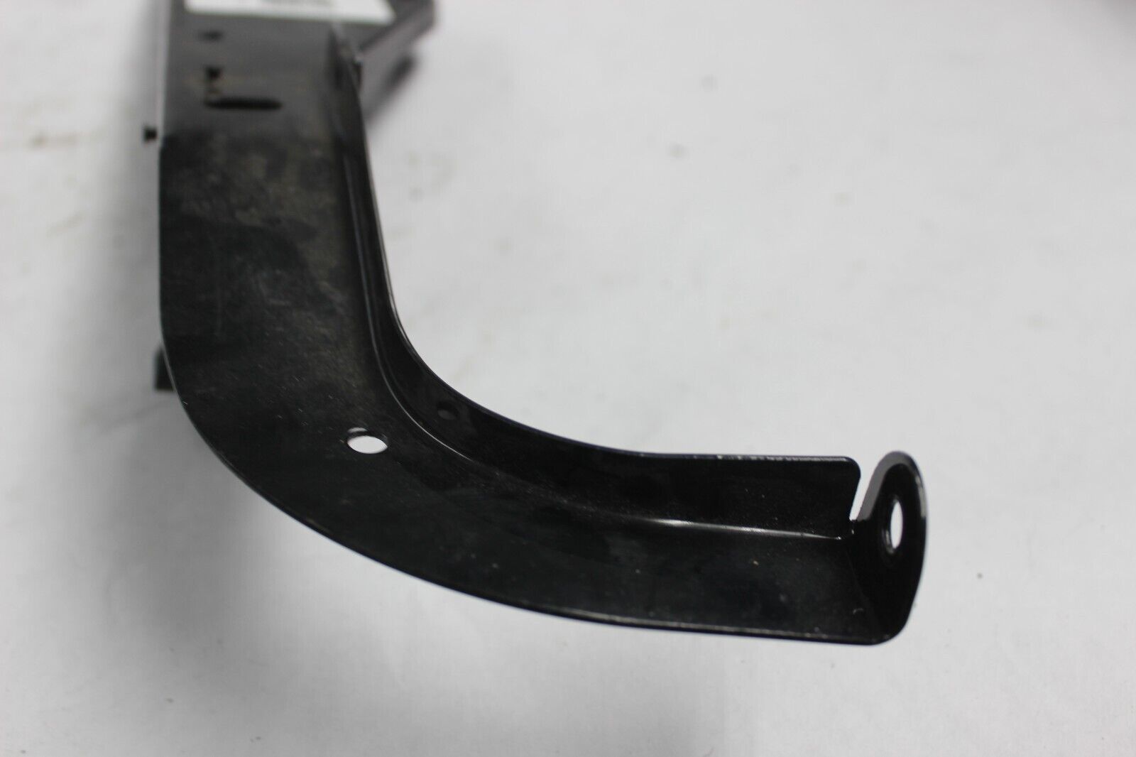 58479-86A Inner Fairing Bracket Right HARLEY DAVIDSON
