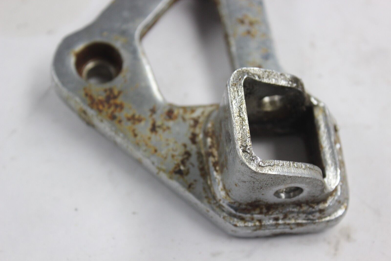 FRONT RIGHT FOOTPEG BRACKET 50615-MB1-000 1983 HONDA VF750C MAGNA