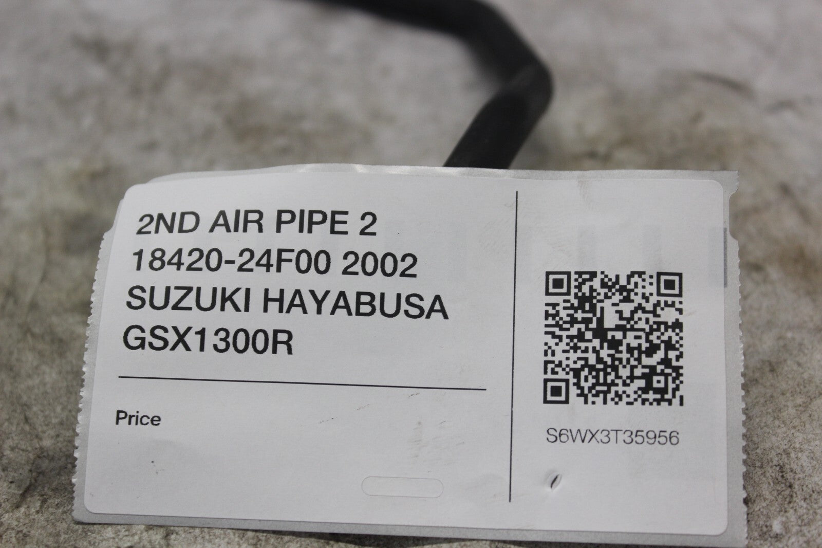 2ND AIR PIPE 2 18420-24F00 2002 SUZUKI HAYABUSA GSX1300R