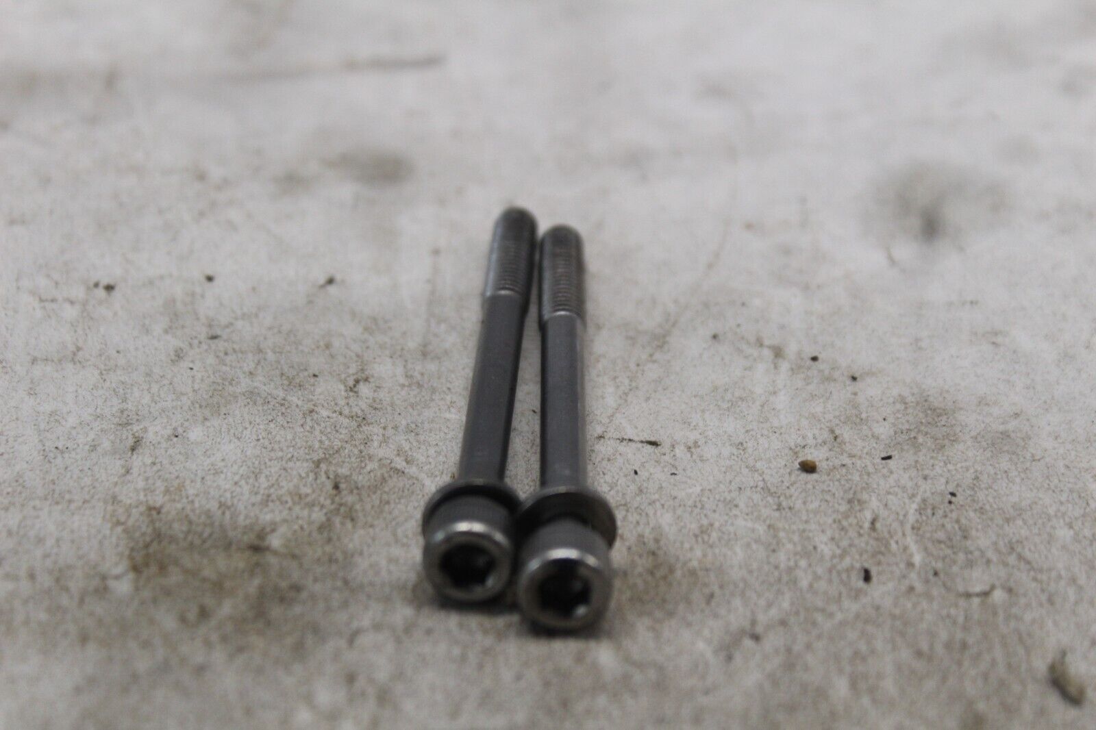 CRANKCASE BOLT W/WASHER 2PCS 90119-08084-00 2007 YAMAHA R6 YZFR6