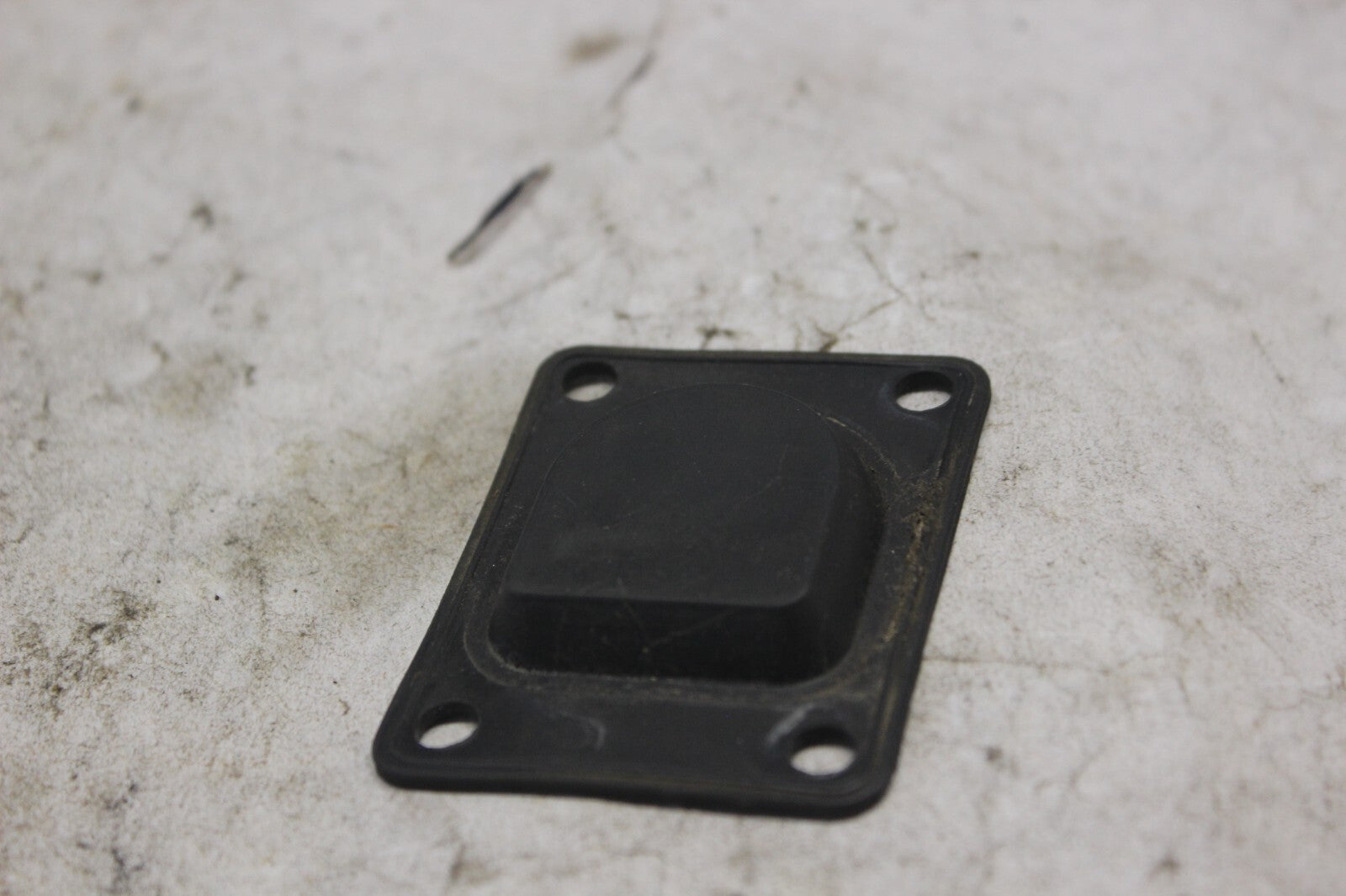 SADDLEBAG LOCK RUBBER 81217-463-770 1982 HONDA GOLDWING GL1100A