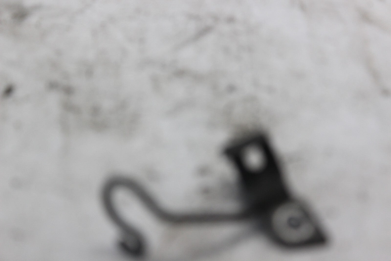 BRAKE HOSE CLAMP 1 59260-40F00 2002 SUZUKI GSX-R1000