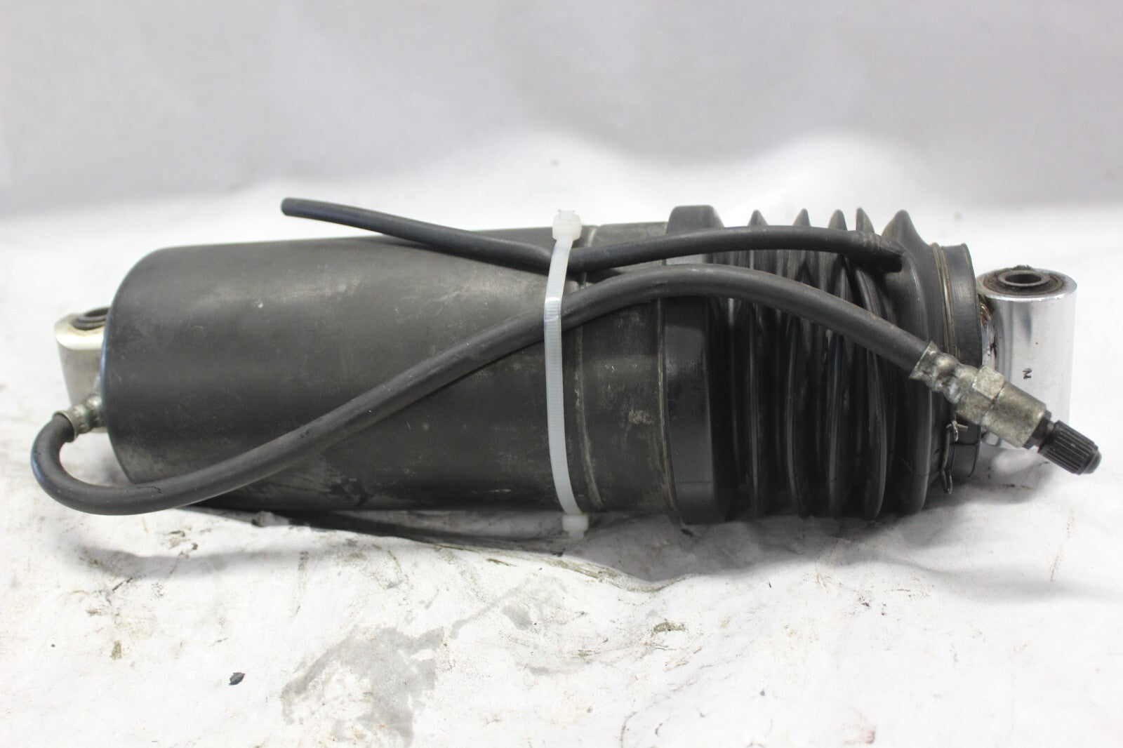 REAR SHOCK ABSORBER W/LINES 52400-MA1-731 1982 HONDA GL500I SILVERWING