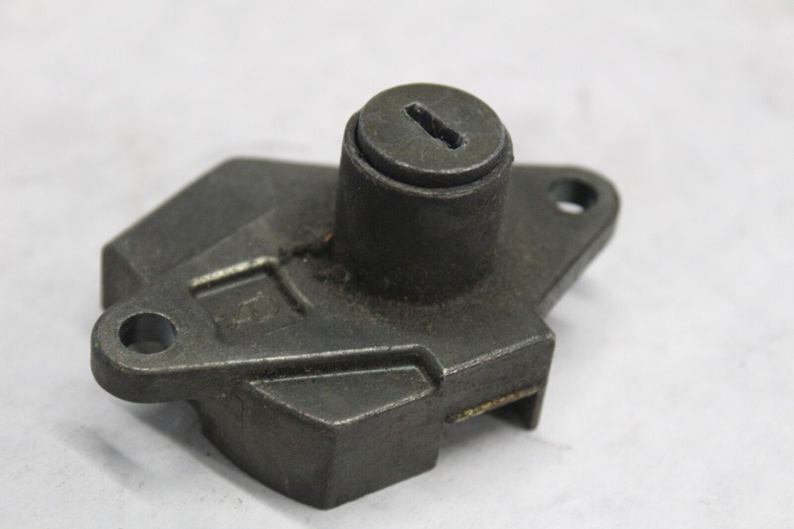 SEAT LOCK ASSY (NO KEY) 27016-5241 1999 KAWASAKI NINJA ZX-9R