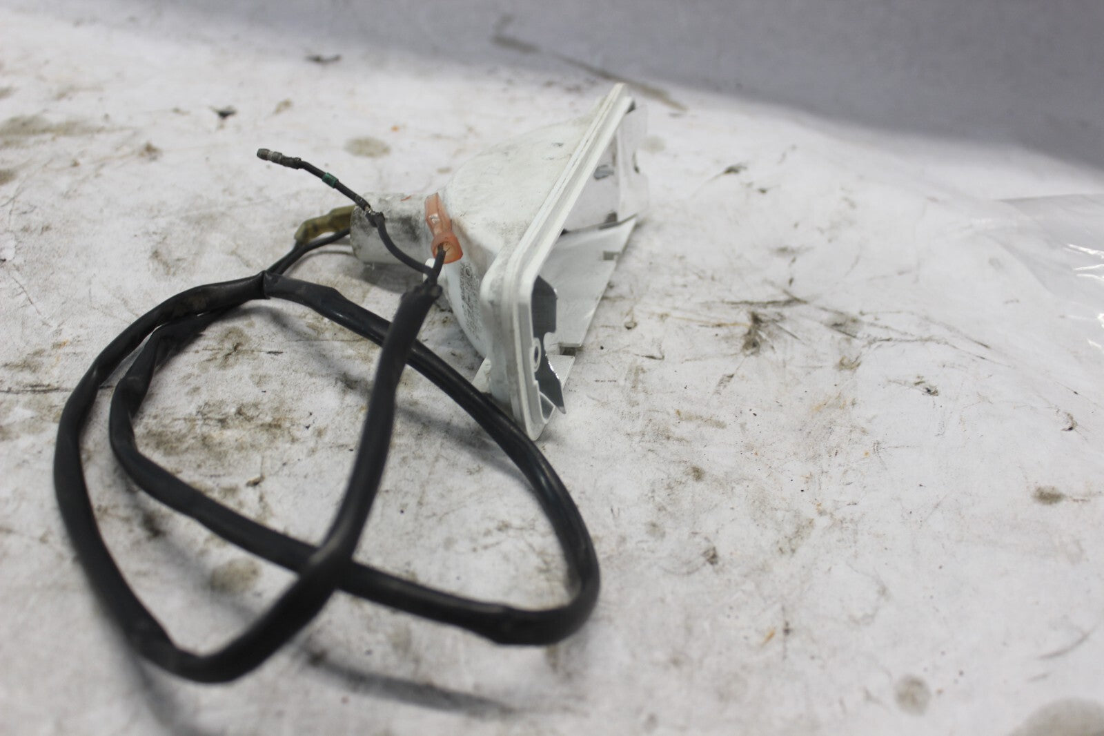 REAR TURN SIGNAL RIGHT 33600-463-771 1982 HONDA GOLDWING GL1100A