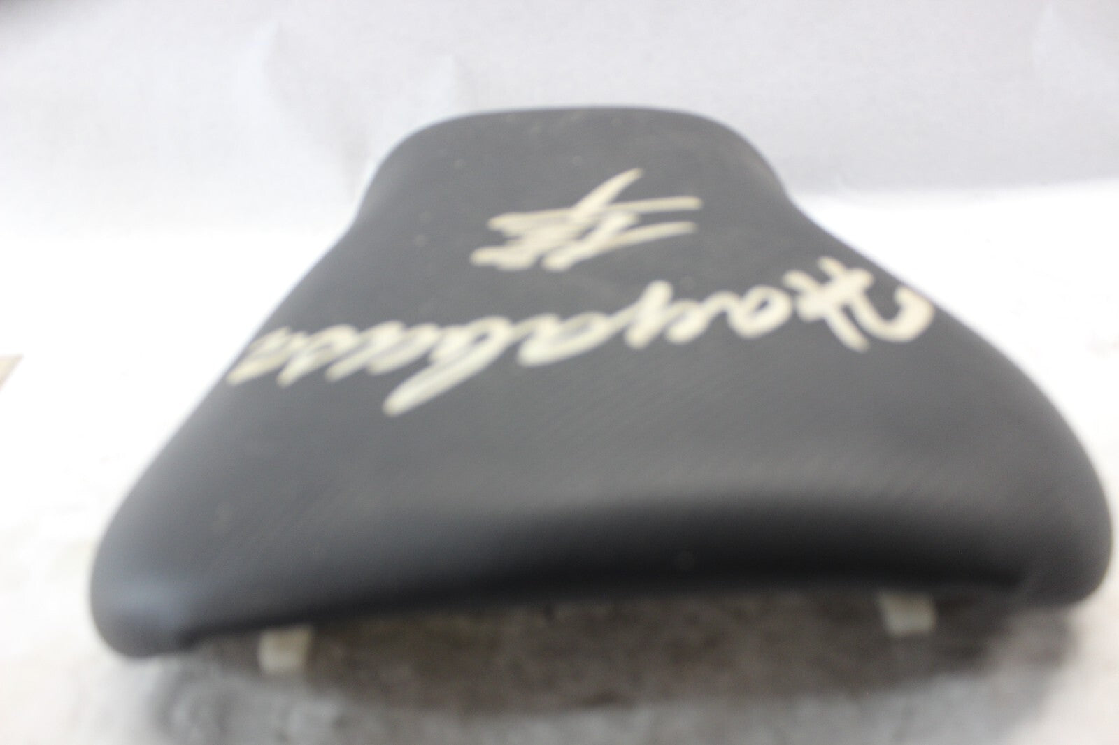 DRIVER FRONT SEAT BLACK 45100-24F10-W05 2002 SUZUKI HAYABUSA GSX1300R