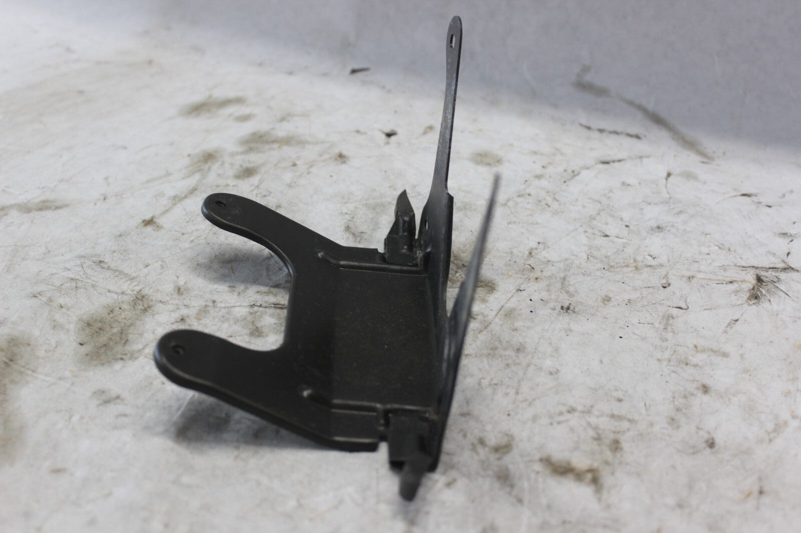 METER PANEL BRACKET 64254-MB9-870 1982 HONDA GOLDWING GL1100A