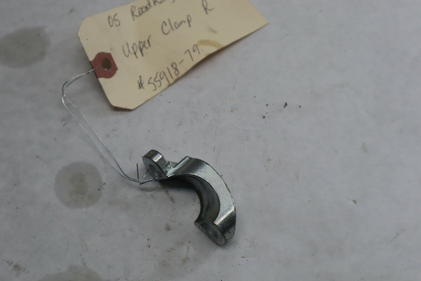 OEM Harley Davidson Upper Handlebar Clamp RIGHT 2005 Road King Blk/Red 55918-79