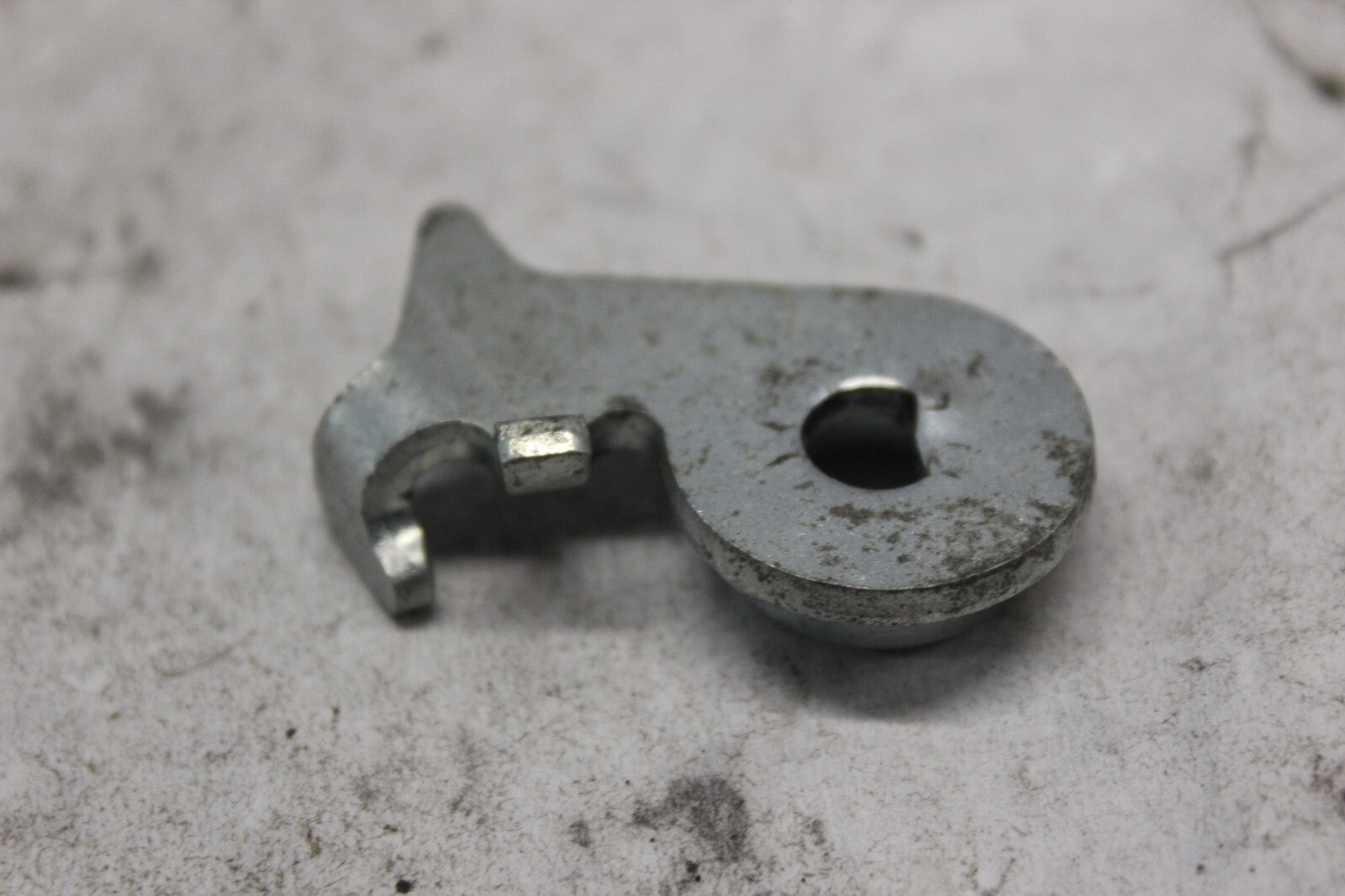 LEFT SEAT LOCK PLATE 77223-MA1-000 1982 HONDA GL500I SILVERWING