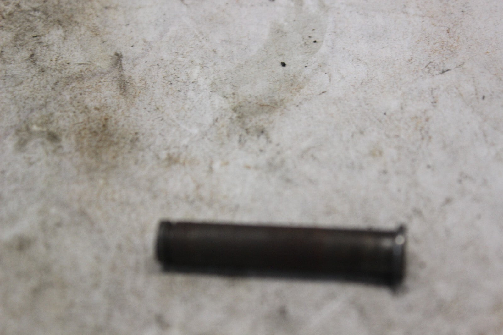 FOOTREST PIN 09208-08016 2002 SUZUKI HAYABUSA GSX1300R