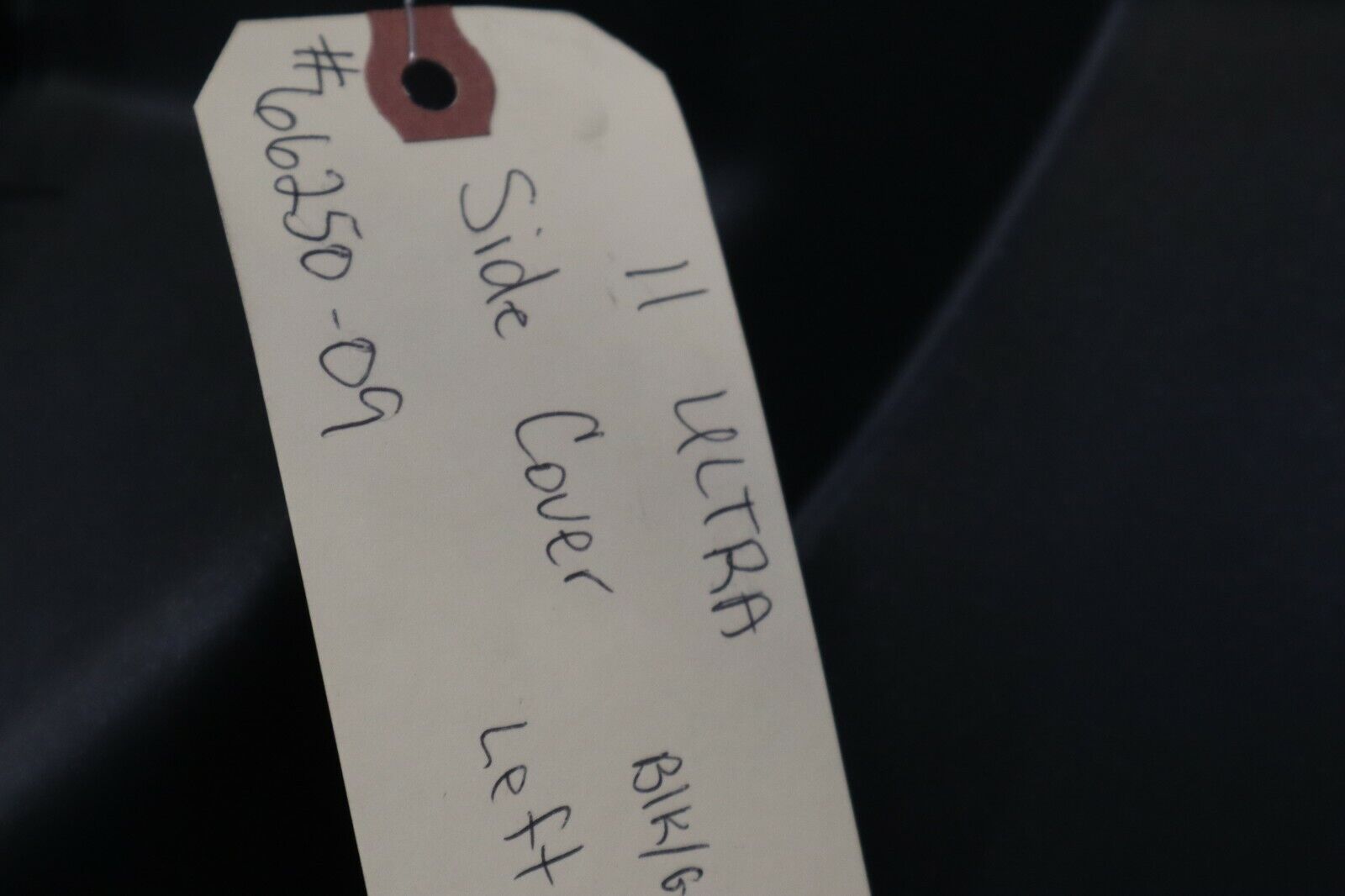 OEM Harley Davidson LEFT Side Cover 2011 Ultra FLHTCU Blk/Silver 66250-09