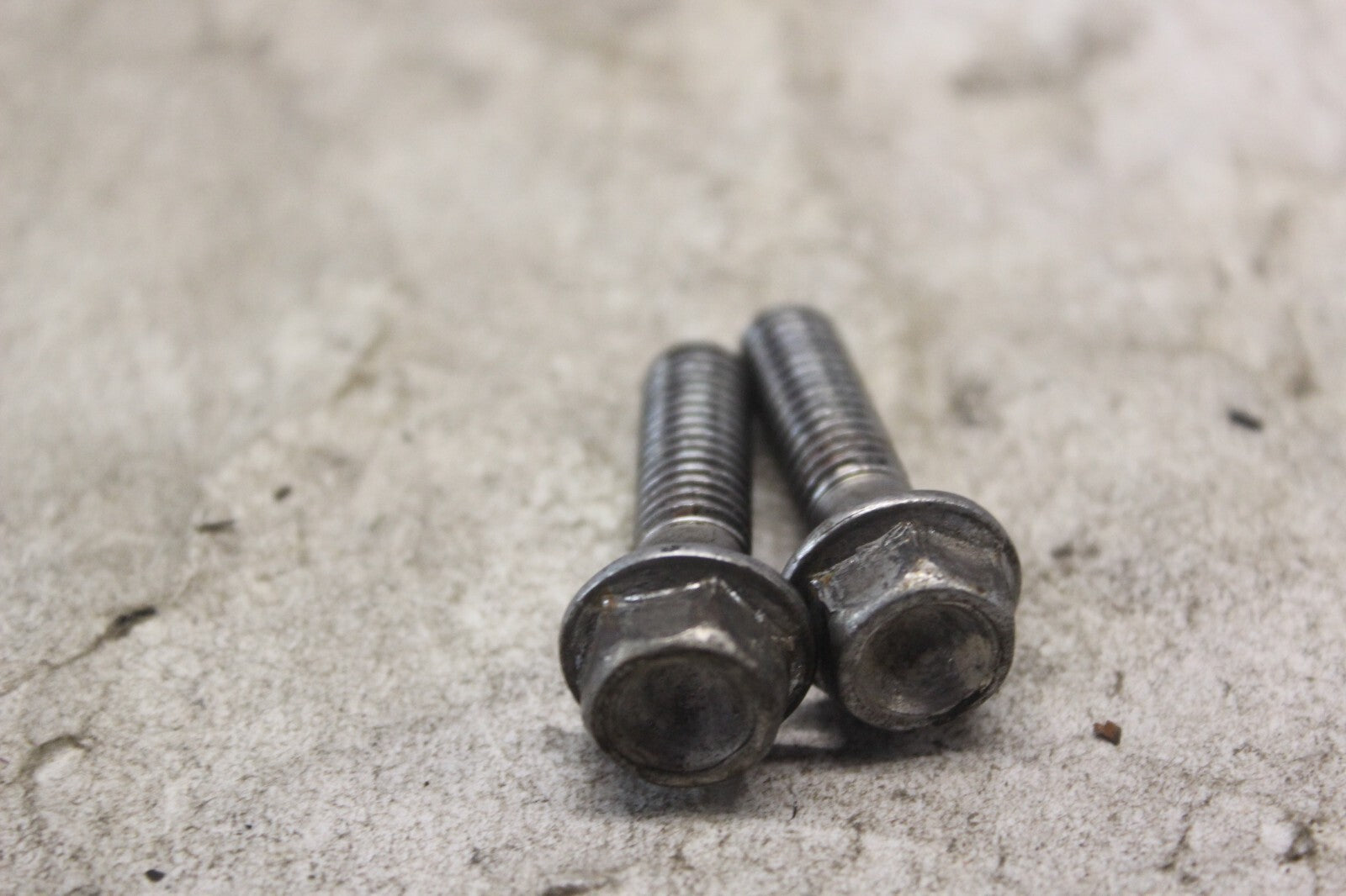 UPPER HANDLE HOLDER TOP BOLT 4PCS 07130-10607 2002 SUZUKI HAYABUSA GSX1300R