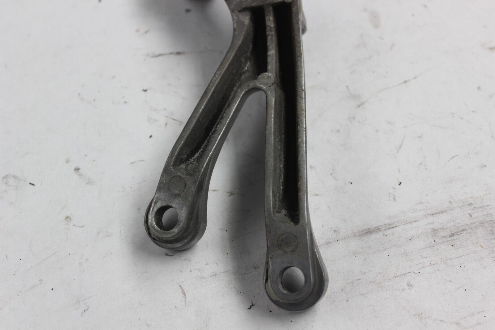 REAR STEP STAY RIGHT SILVER 35011-1879-TX 2001 KAWASAKI ZX-9R
