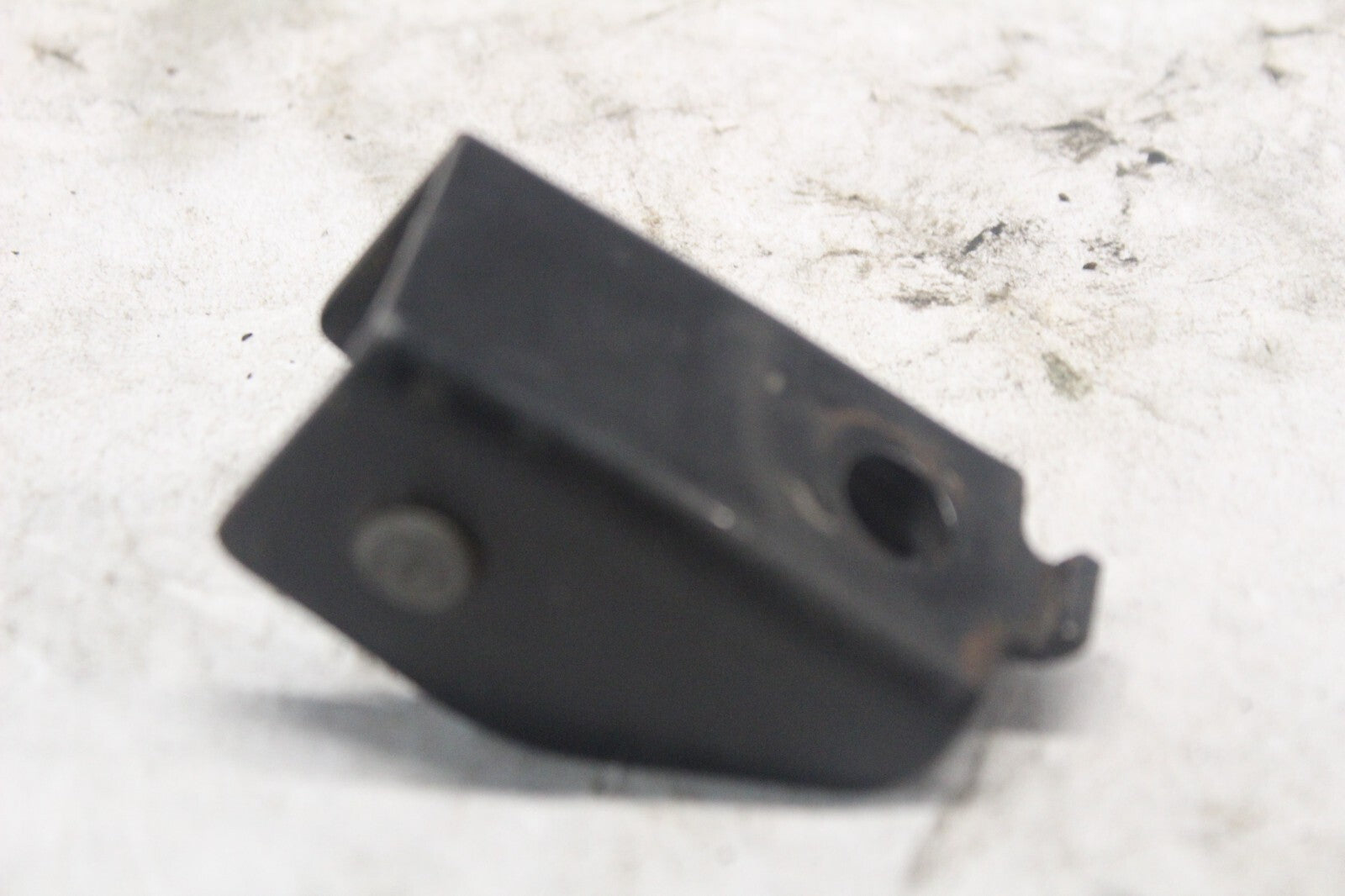PASSENGER FOOTPEG BRACKET 50711-415-010 1982 HONDA GL500I SILVERWING