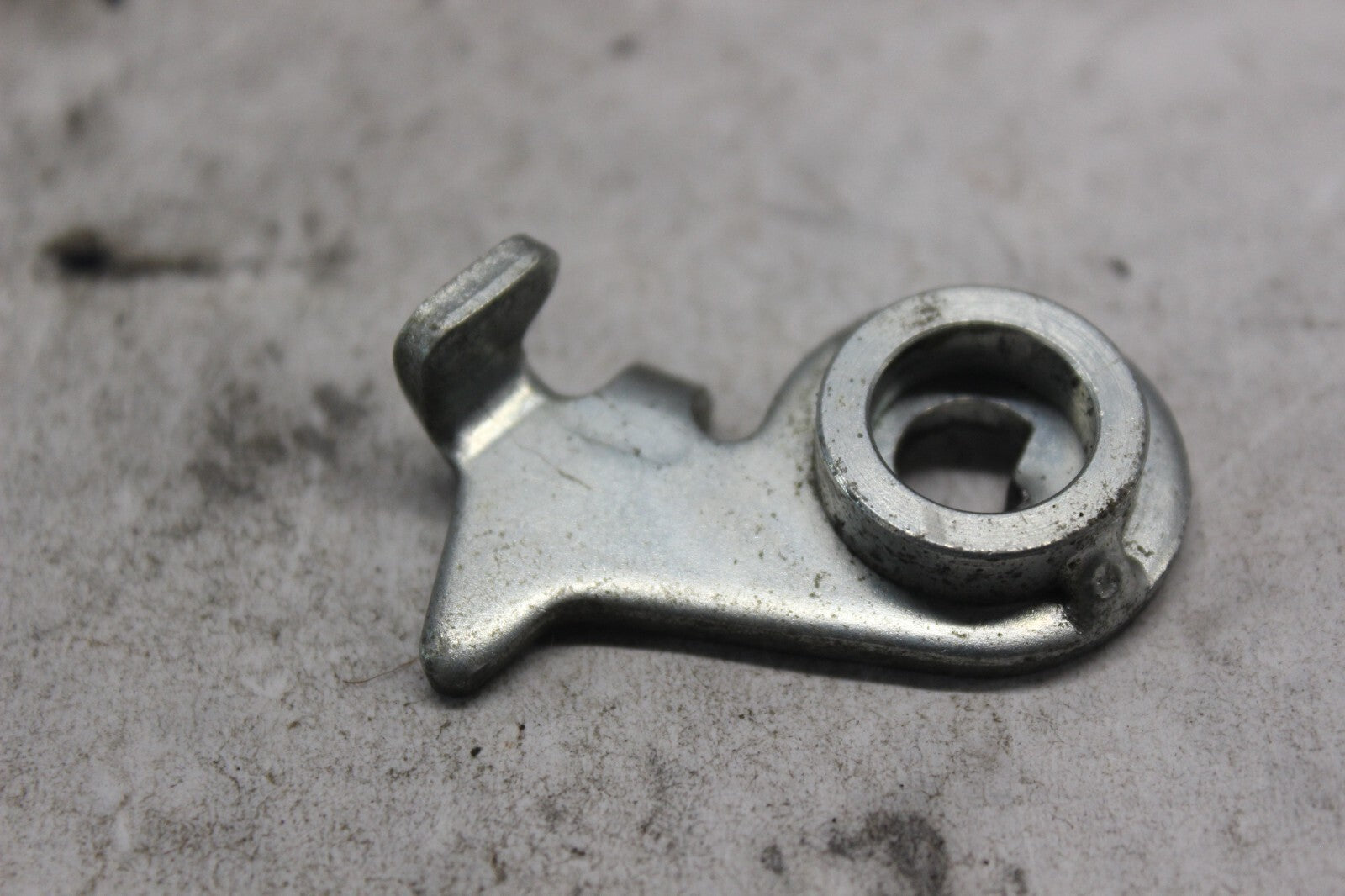 LEFT SEAT LOCK PLATE 77223-MA1-000 1982 HONDA GL500I SILVERWING