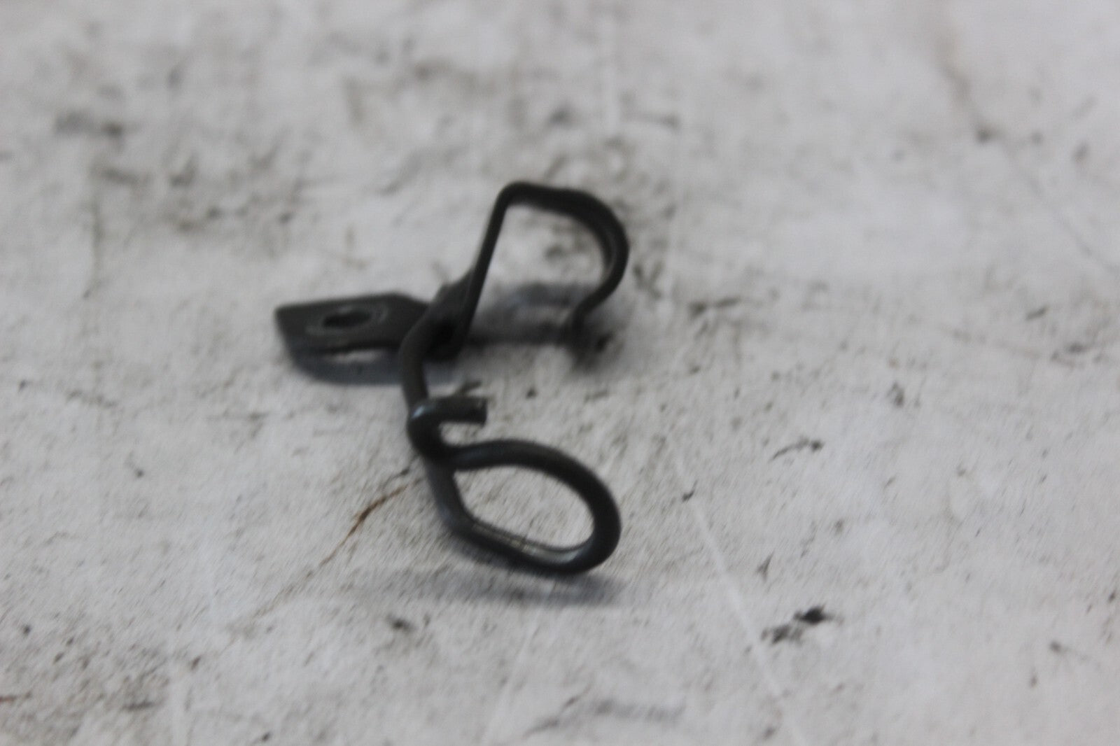 BRAKE HOSE CLAMP 1 59260-40F00 2002 SUZUKI GSX-R1000