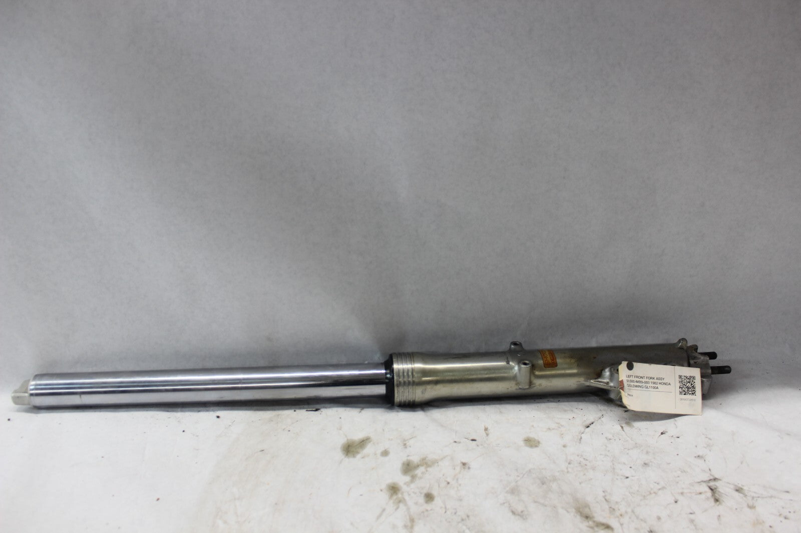 LEFT FRONT FORK ASSY 51500-MB9-003 1982 HONDA GOLDWING GL1100A