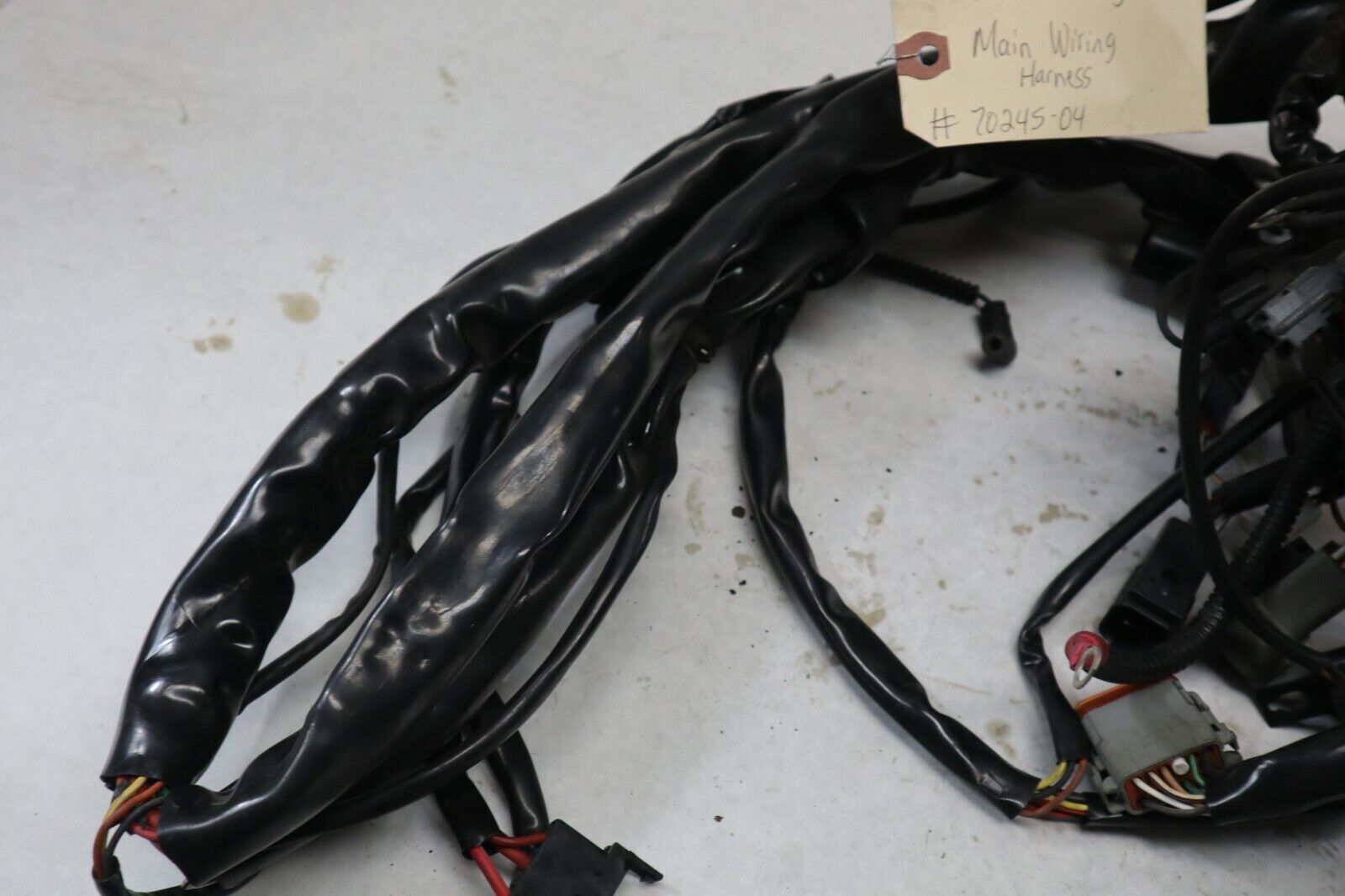 OEM Harley Davidson Main Wiring Harness 2005 Road King Blk/Red 70245-04