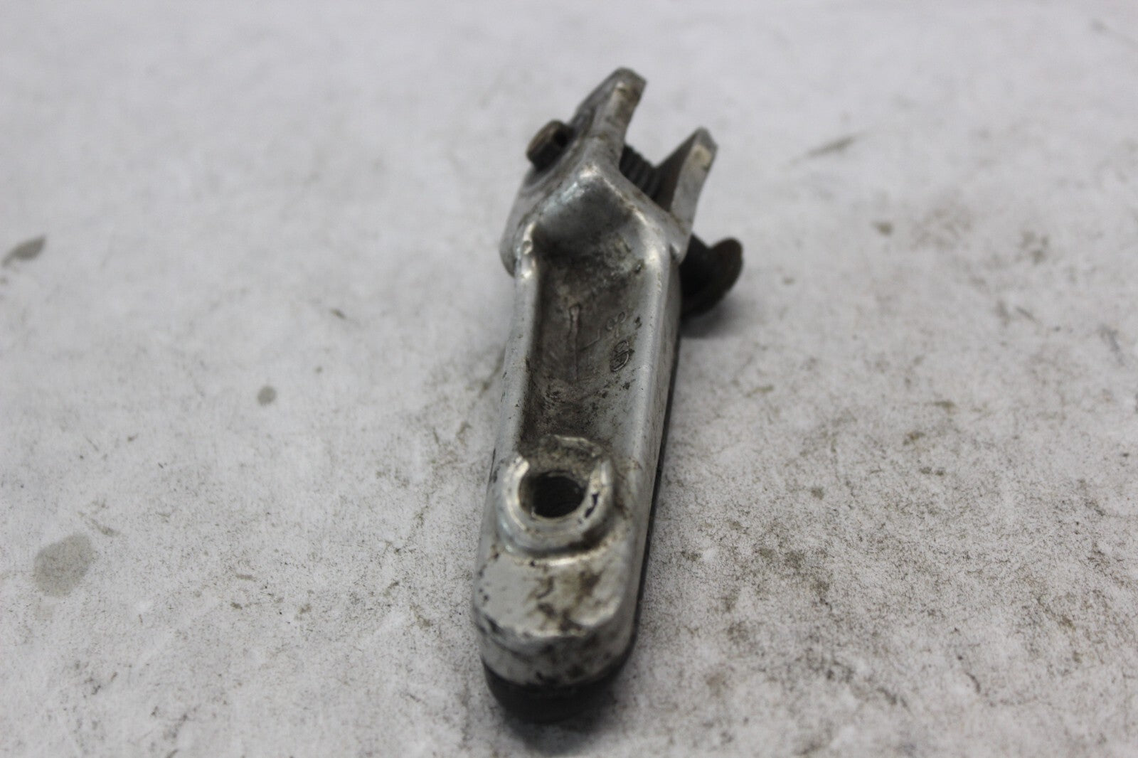 MAIN STEP BAR LEFT 50670-KV3-700 1998 HONDA CBR900RR