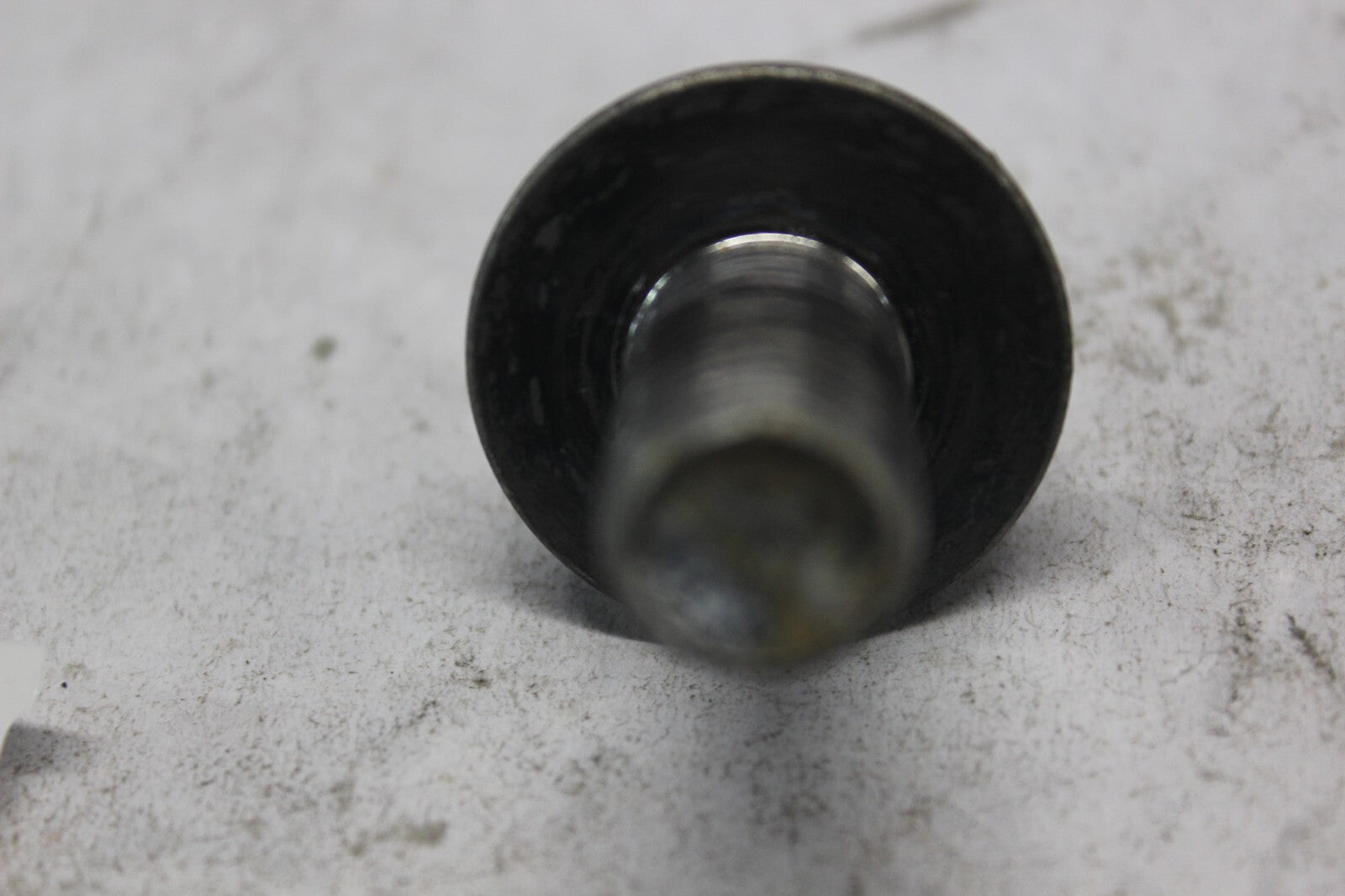 FRONT AXLE BOLT 90305-ML7-000 1998 HONDA CBR900RR