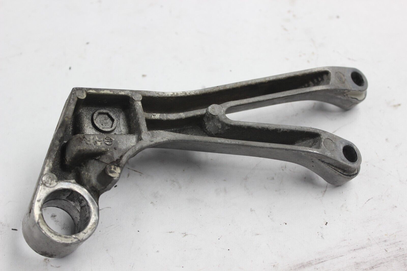 REAR STEP STAY RIGHT SILVER 35011-1879-TX 2001 KAWASAKI ZX-9R