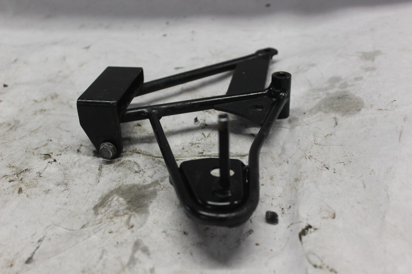 LEFT REAR TURN SIGNAL BRACKET 33660-MA1-770  1982 HONDA GL500I SILVERWING