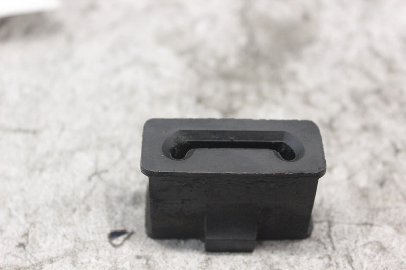 EXHAUST RUBBER MOUNT 65724-85 2008 H-D ELECTRAGLIDE FLHT