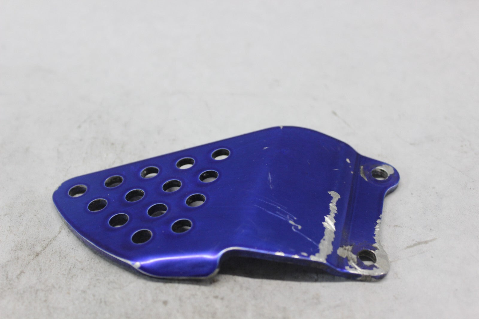 RIGHT STEP GUARD SEE PHOTOS 50607-MAS-E00 1998 HONDA CBR900RR