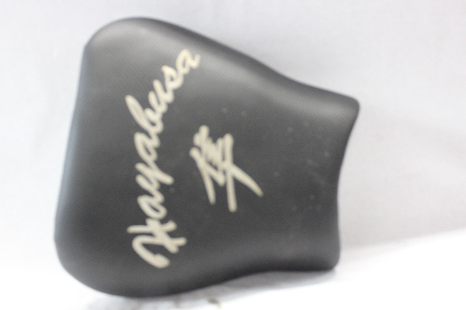 DRIVER FRONT SEAT BLACK 45100-24F10-W05 2002 SUZUKI HAYABUSA GSX1300R