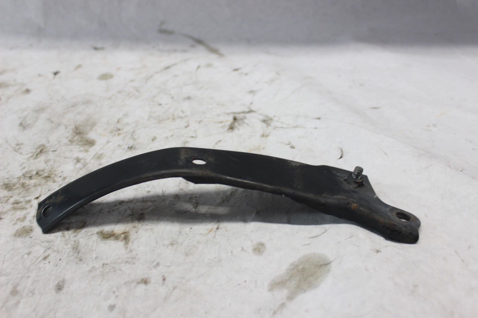 LEFT FRONT COWL STAY 64514-MB9-770 1982 HONDA GOLDWING GL1100A