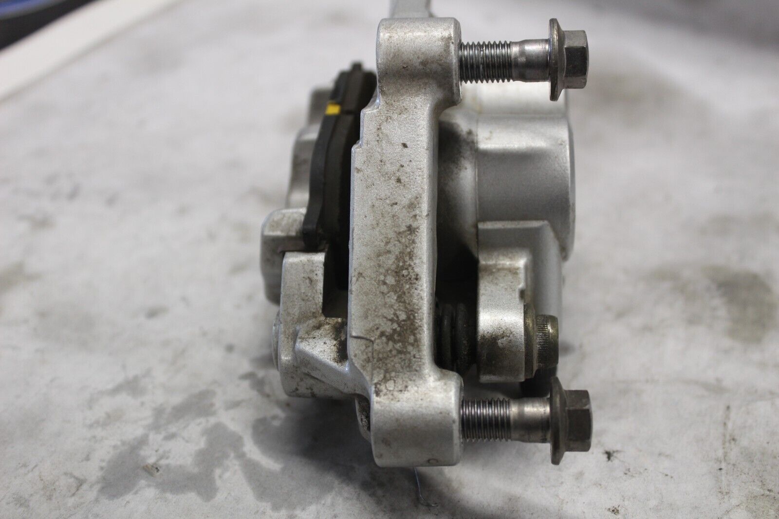 FRONT CALIPER ASSY RIGHT 5KS-2580U-00-00 2001 XVS1100A VSTAR CLASSIC