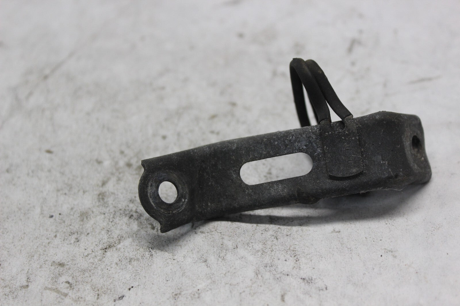 RIGHT LOWER COWL STAY 64546-MW0-000 1998 HONDA CBR900RR