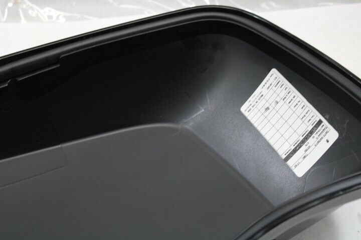 OEM Harley Davidson Gloss Black Saddlebag Lid Right 90200411