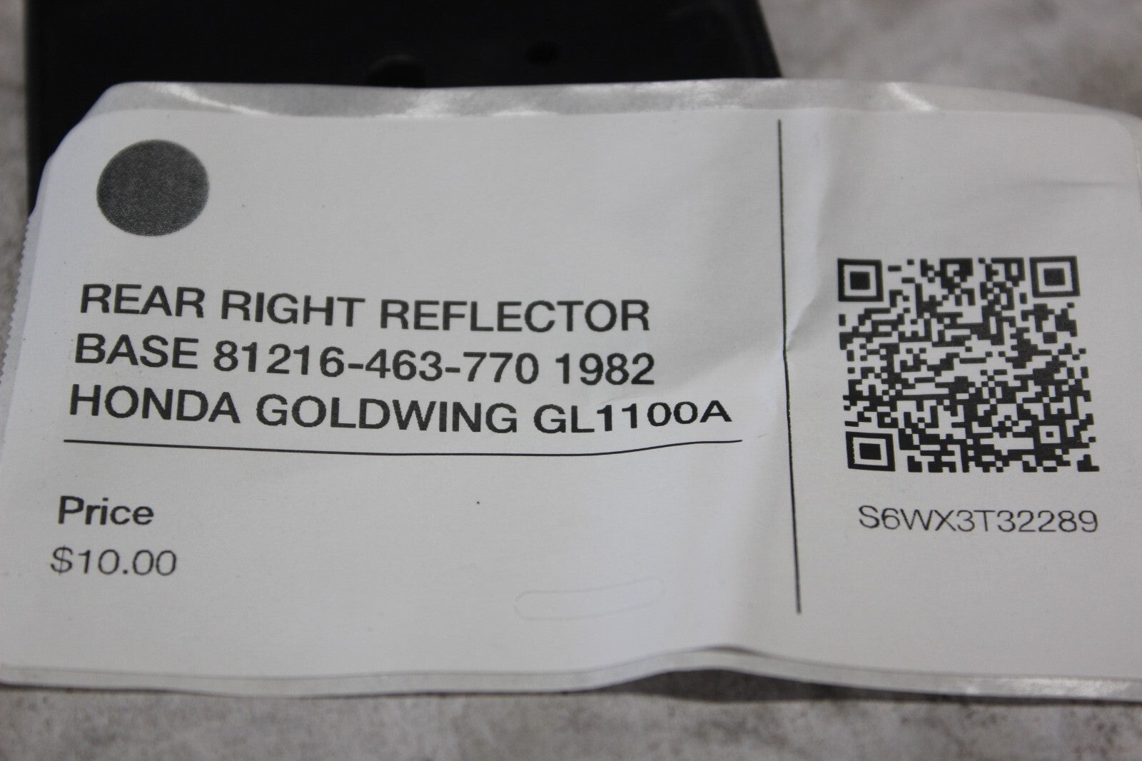 REAR RIGHT REFLECTOR BASE 81216-463-770 1982 HONDA GOLDWING GL1100A