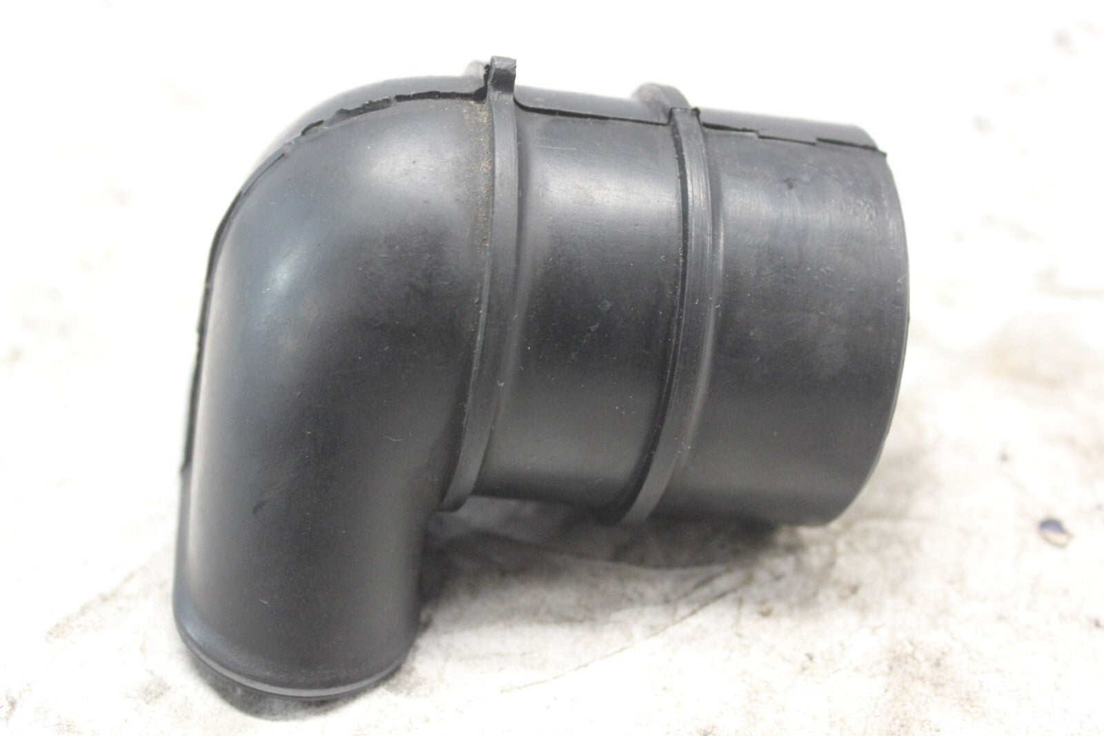 AIR CLEANER DUCT TUBE 17213-415-000  1982 HONDA GL500I SILVERWING