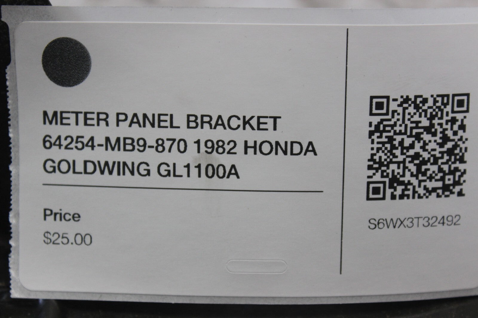 METER PANEL BRACKET 64254-MB9-870 1982 HONDA GOLDWING GL1100A