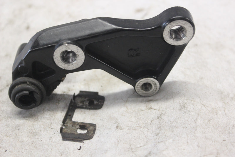 FRONT RIGHT CALIPER BRACKET 45210-445-632 1982 HONDA GOLDWING GL1100A