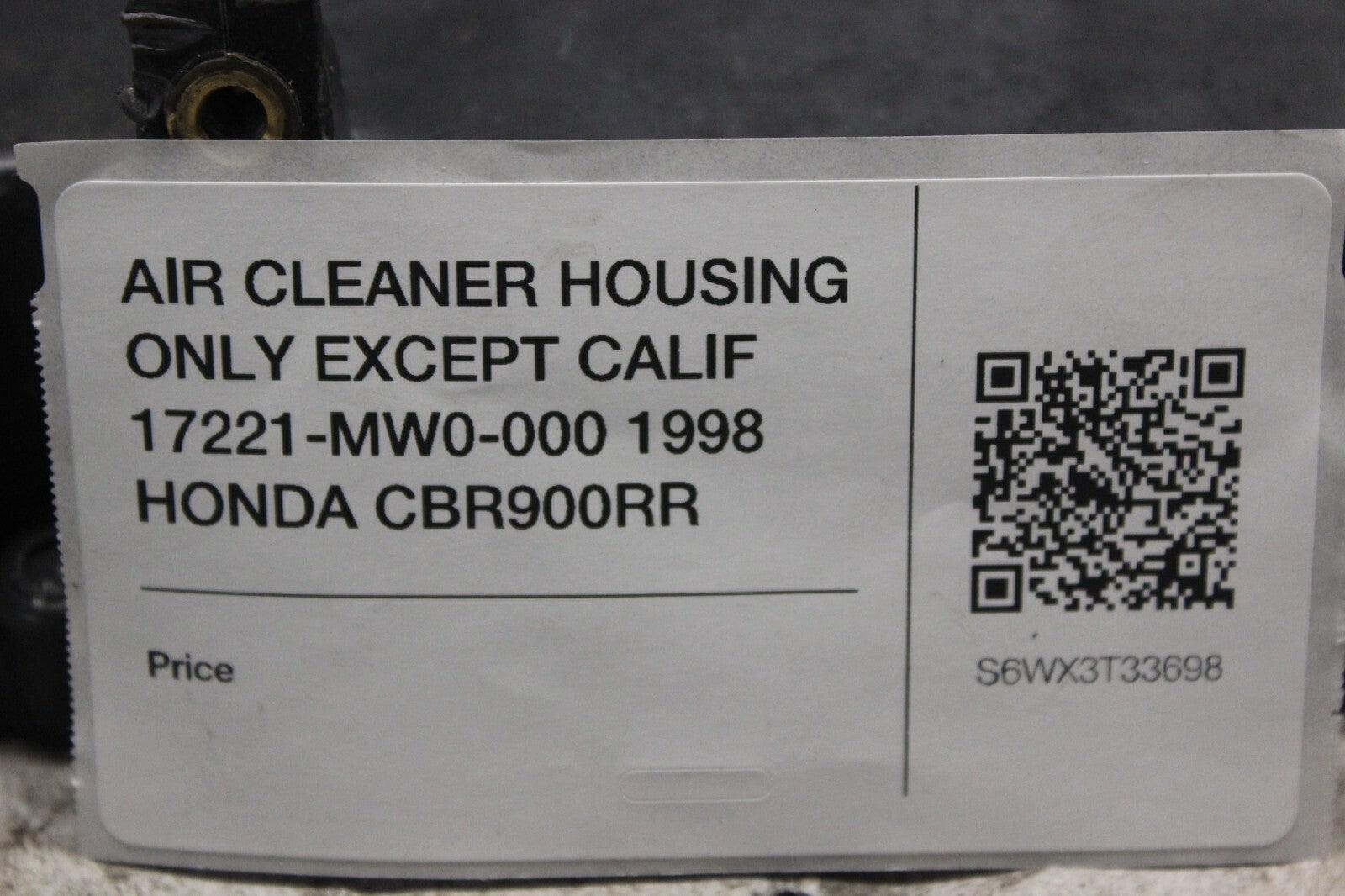 AIR CLEANER HOUSING ONLY EXCEPT CALIF 17221-MW0-000 1998 HONDA CBR900RR