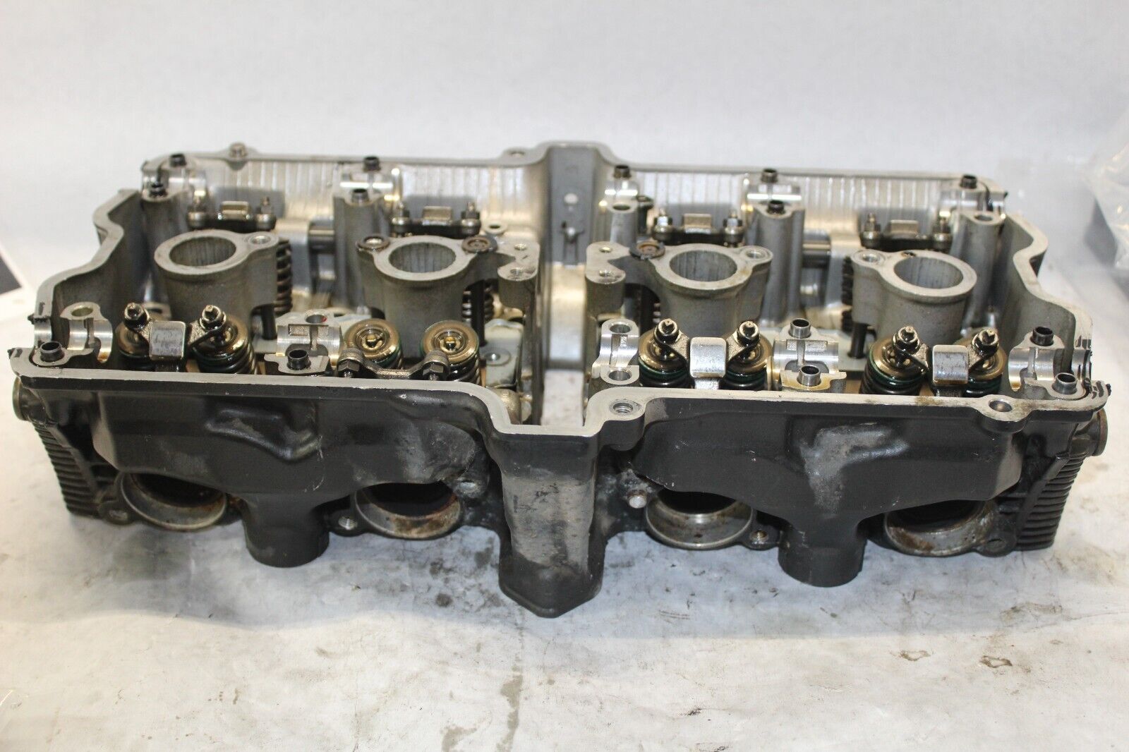 CYLINDER HEAD ASSY 11100-27E60 2001 SUZUKI BANDIT GSF1200S