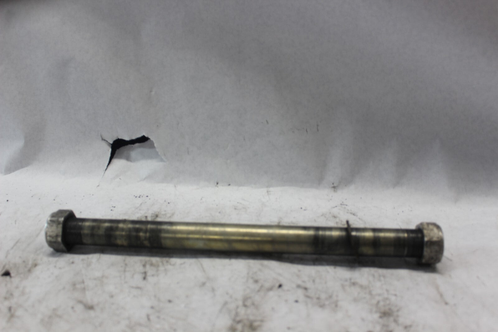 AFTERMARKET REAR AXLE W/ NUTS 2002 SUZUKI GSX-R1000 64711-33E30