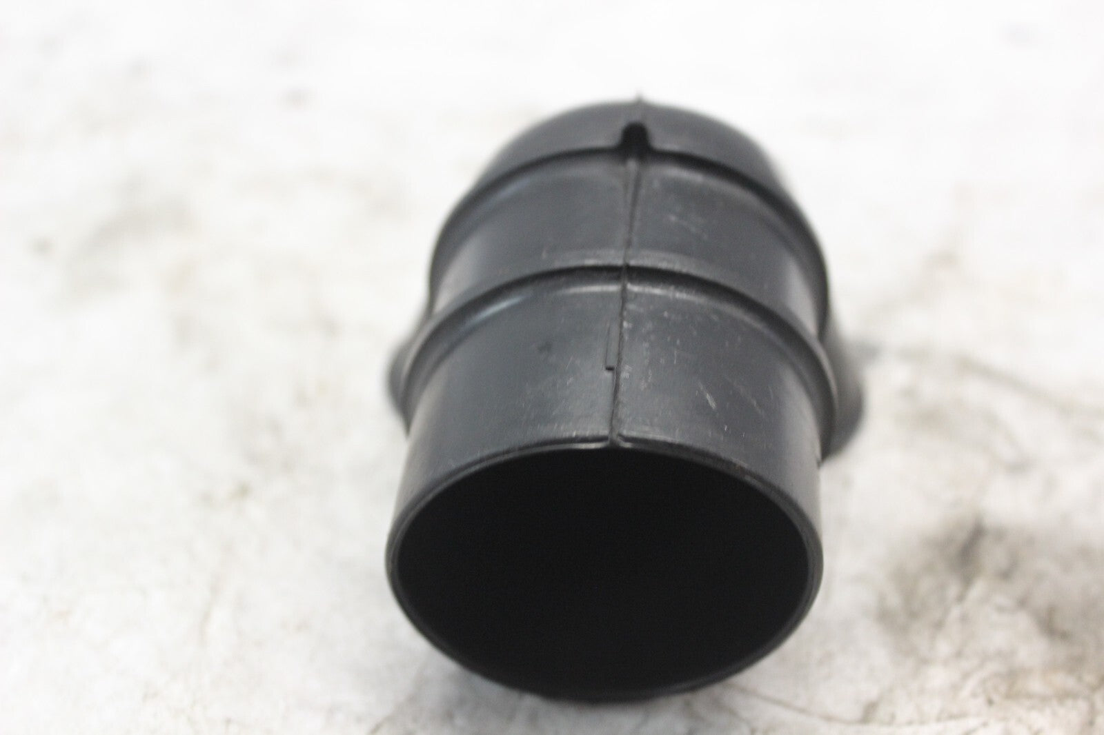 AIR CLEANER DUCT TUBE 17213-415-000  1982 HONDA GL500I SILVERWING