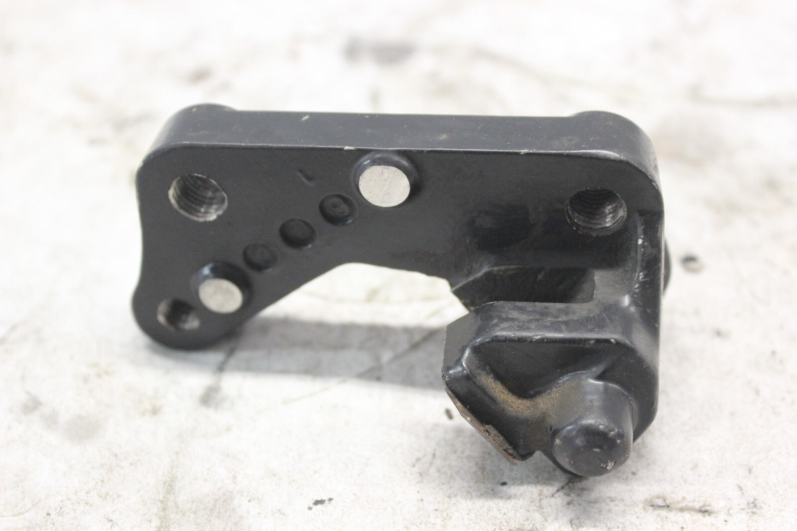 RIGHT CALIPER BRACKET 45210-443-763 1982 HONDA GL500I SILVERWING