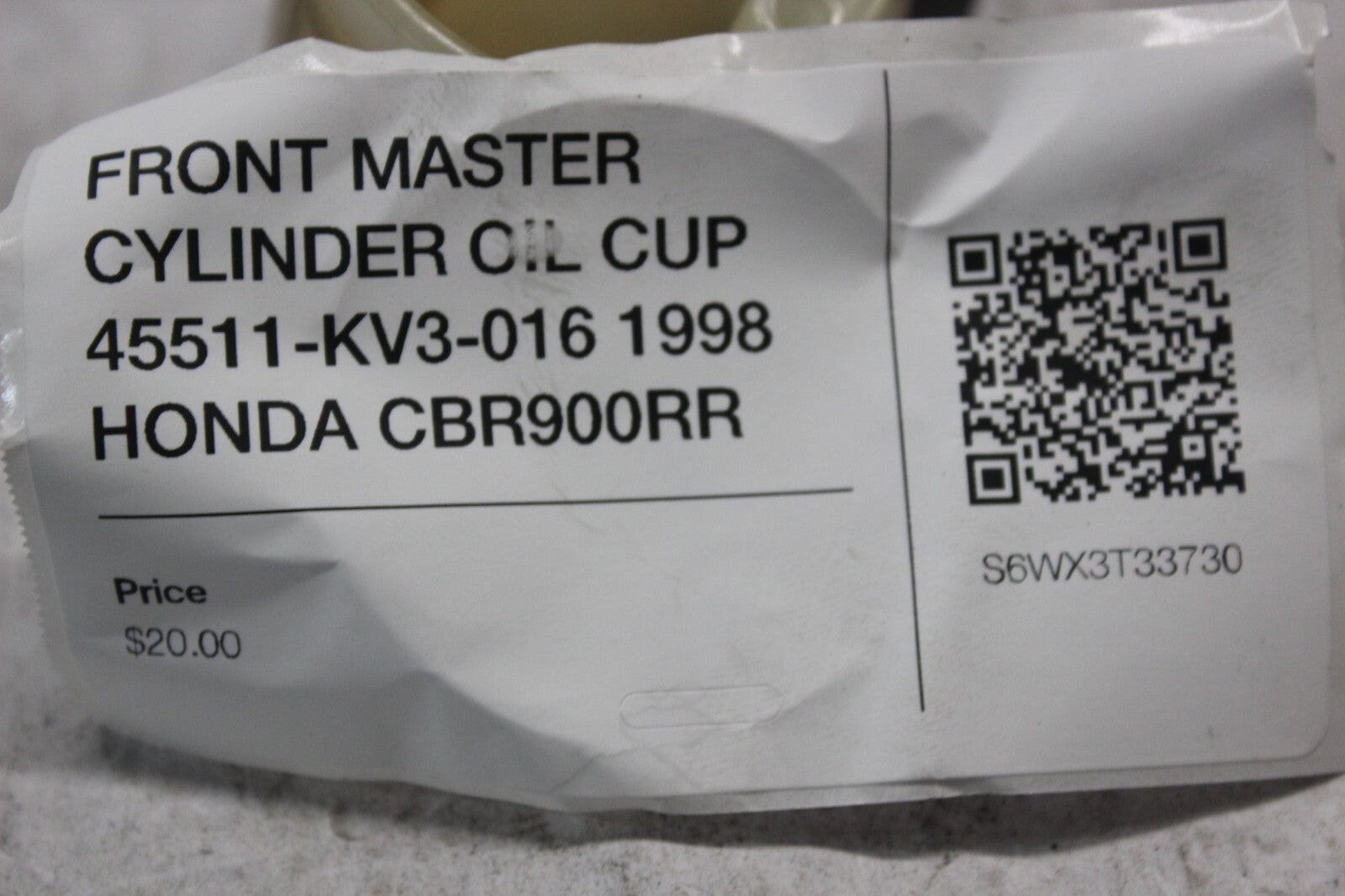 FRONT MASTER CYLINDER OIL CUP 45511-KV3-016 1998 HONDA CBR900RR