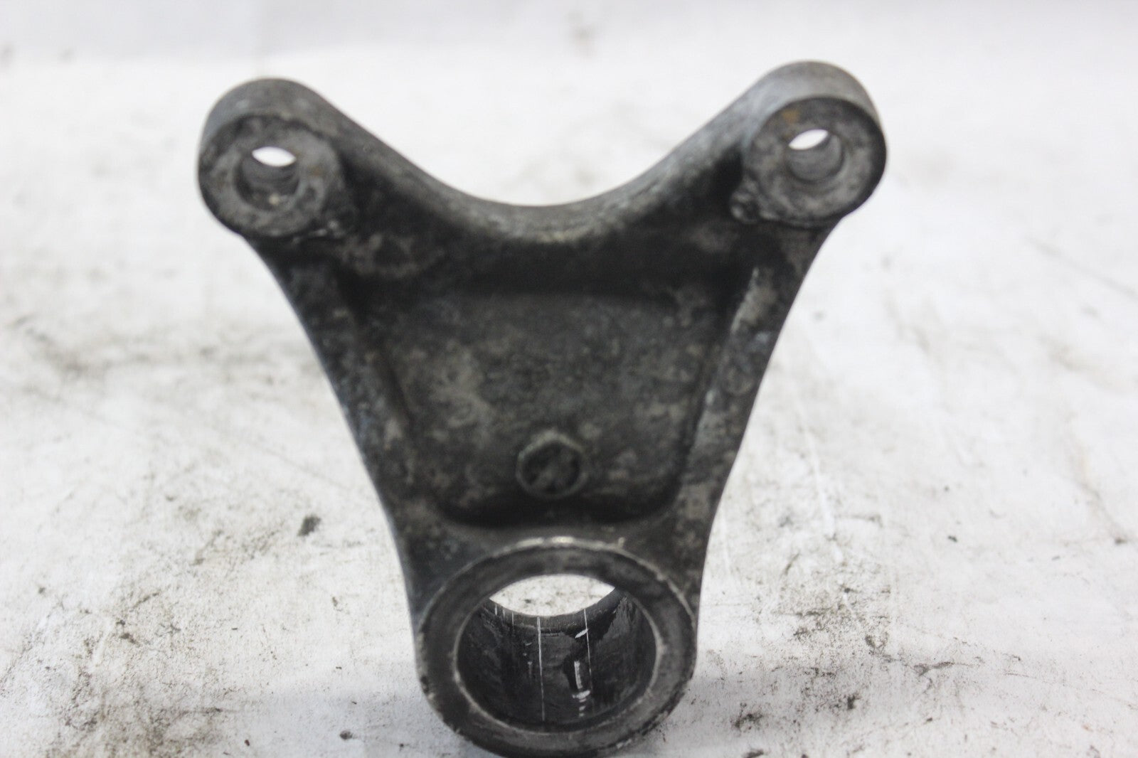 REAR CALIPER BRACKET 69721-40F00 2002 SUZUKI GSX-R1000