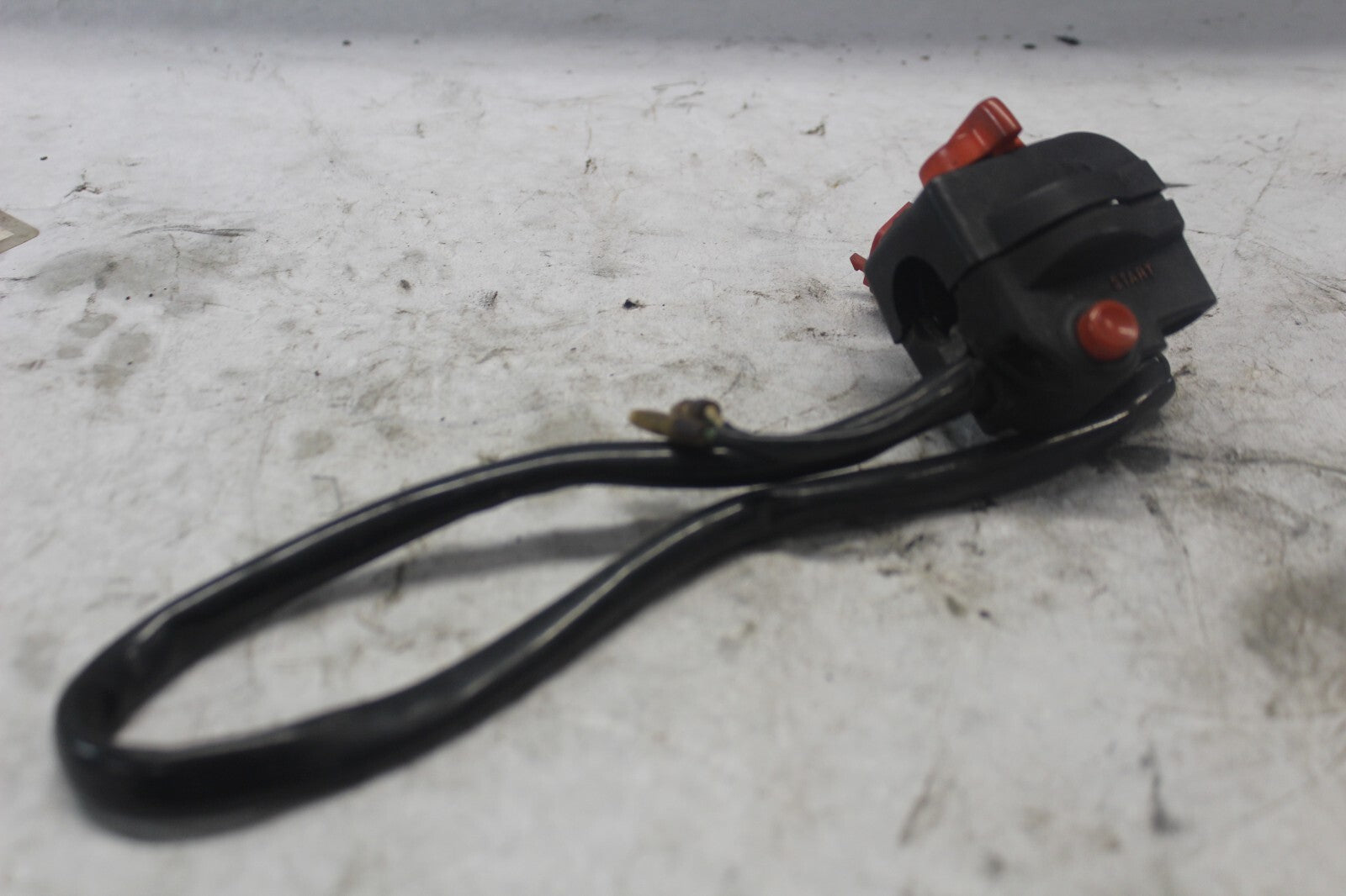 START/STOP SWITCH ASSY RIGHT 35130-MA1-670 1982 HONDA GL500I SILVERWING