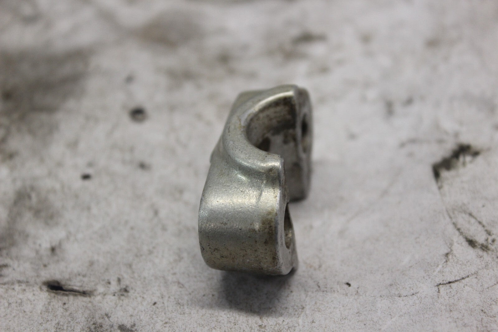FRONT FORK AXLE HOLDER 95014-41000 1982 HONDA GL500I SILVERWING